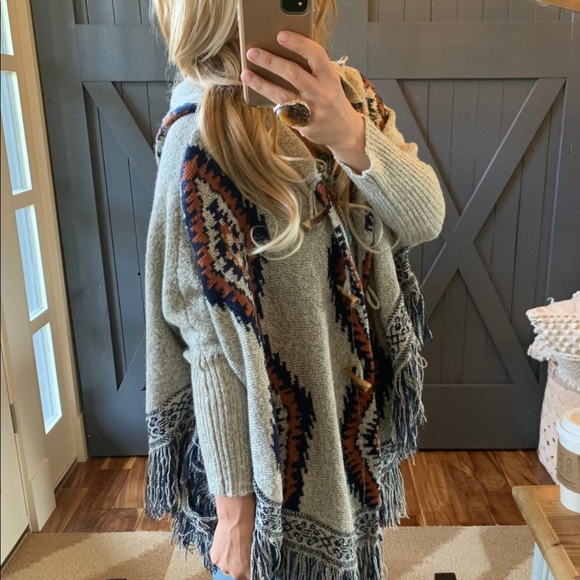 New Grey Toggle Hooded Cardigan Sweater Western Aztec Fringe - Picture 5 of 9
